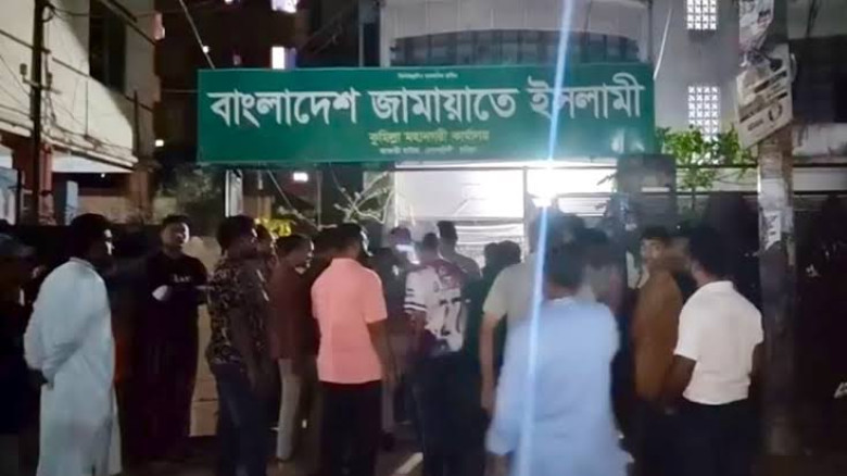 কুমিল্লায় জামায়াতের কমিটি নিয়ে বিরোধ, ভাঙচুরের পাশাপাশি ককটেল বিস্ফোরণ