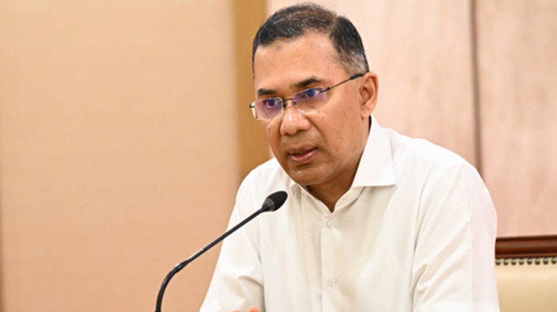 আকস্মিক পরিদর্শনে গিয়ে চিকিৎসককে বরখাস্ত
