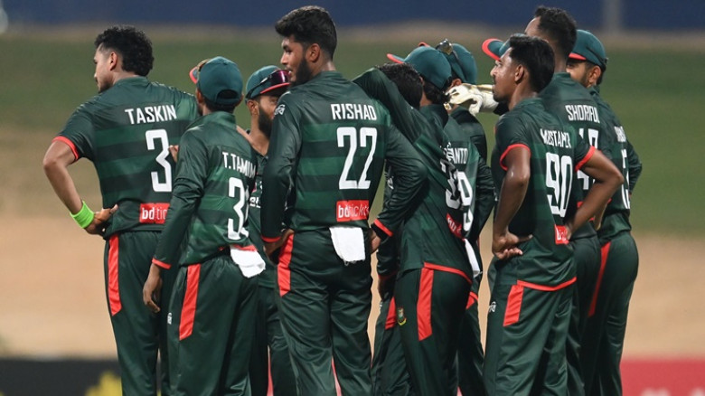 দুই হারে ত্রিদেশীয় সিরিজ থেকে বিদায় বাংলাদেশের