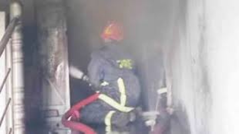 কেরানীগঞ্জে আমান প্লাস্টিক কারখানায় আগুন
